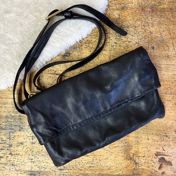 Sseko Bags Sseko Black Convertible Foldover Crossbody Poshmark